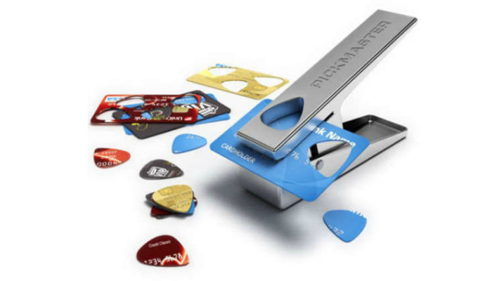 Loyalty card guitar pick cutter